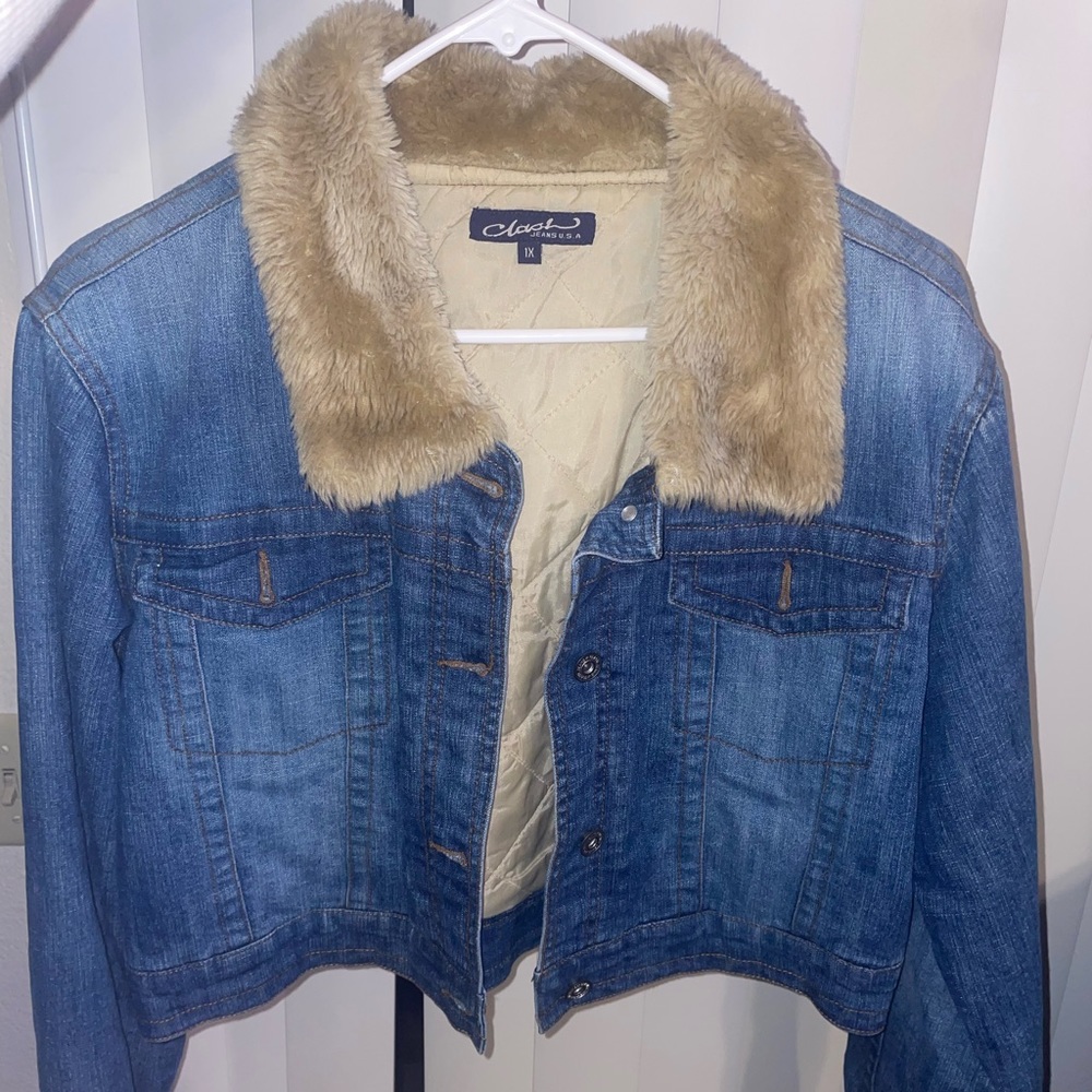 Super cute jean jacket with fur trim